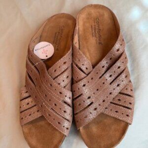 Comfortiva Slide Sandal NWOB 8.5M shimmer nude